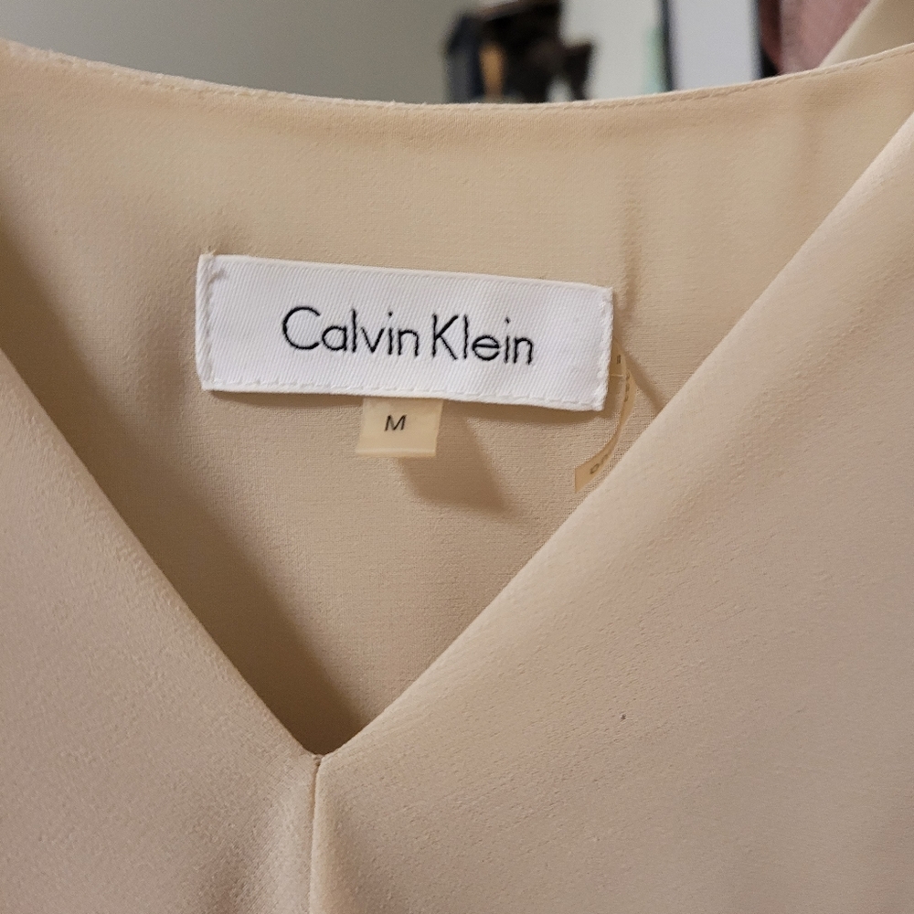 Beige Calvin Klein Like New Medium Top